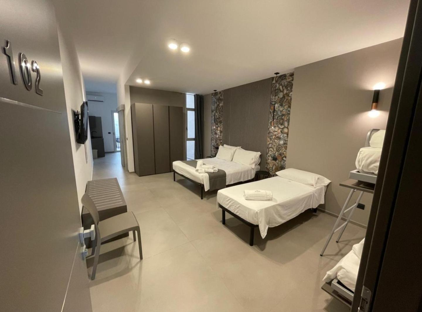 Marebed Apartments & Rooms ปอร์โตเชซาเรโอ ภายนอก รูปภาพ