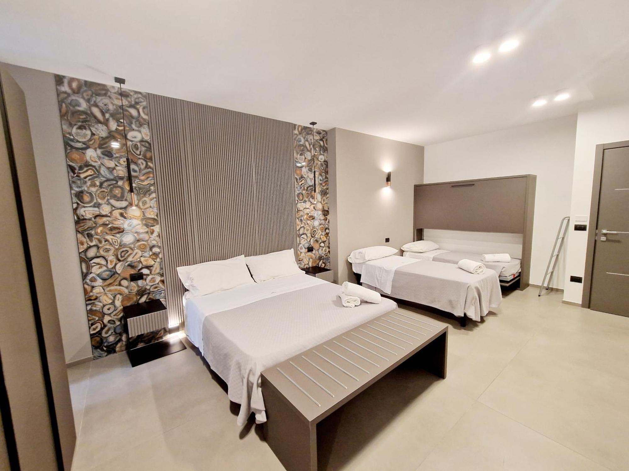 Marebed Apartments & Rooms ปอร์โตเชซาเรโอ ภายนอก รูปภาพ