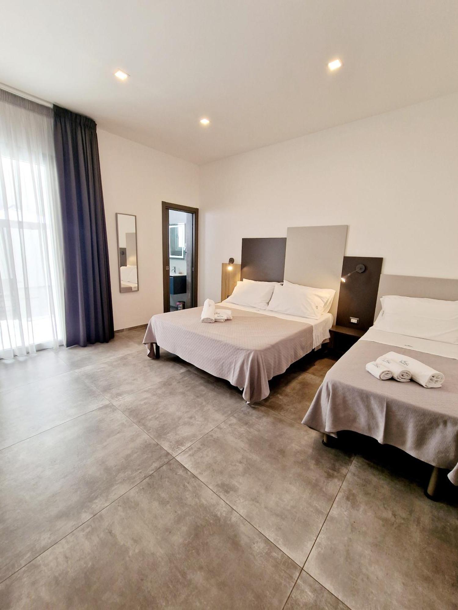 Marebed Apartments & Rooms ปอร์โตเชซาเรโอ ภายนอก รูปภาพ